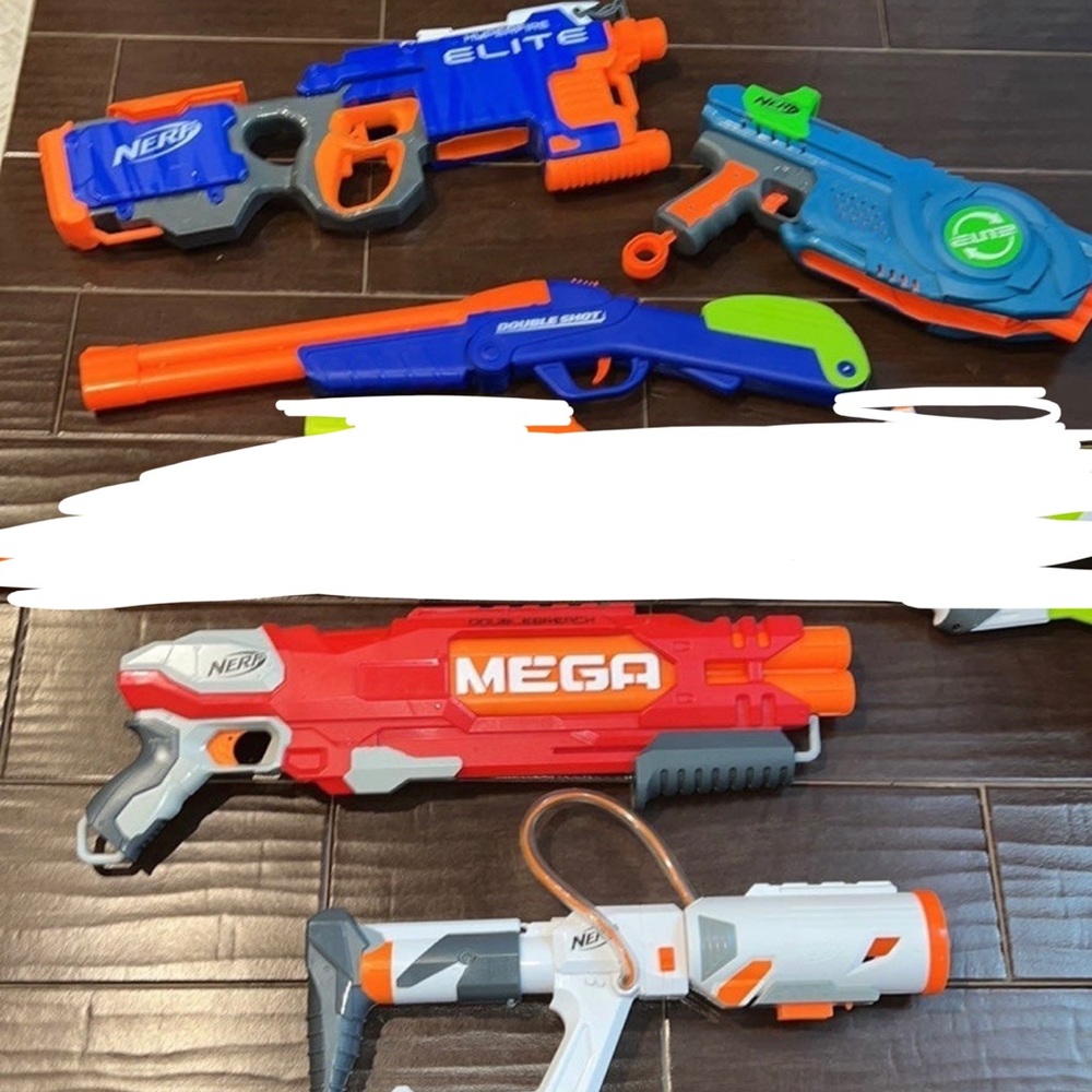 4 Nerf & 1 Generic Nerf